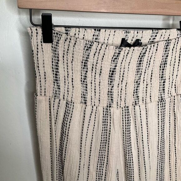 Hatch Beach Pants In Sunita - Picture 8 of 9